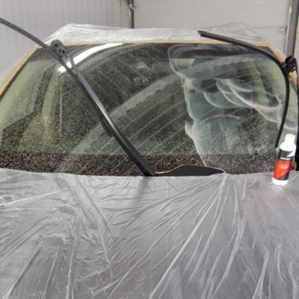 Полировка лобового стекла в процессе Lexus RX350